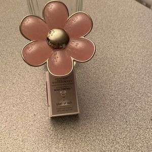 Light up flower wallflower